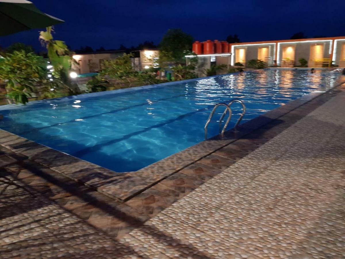 Fortune Front One Hotel Kendari Eksteriør billede